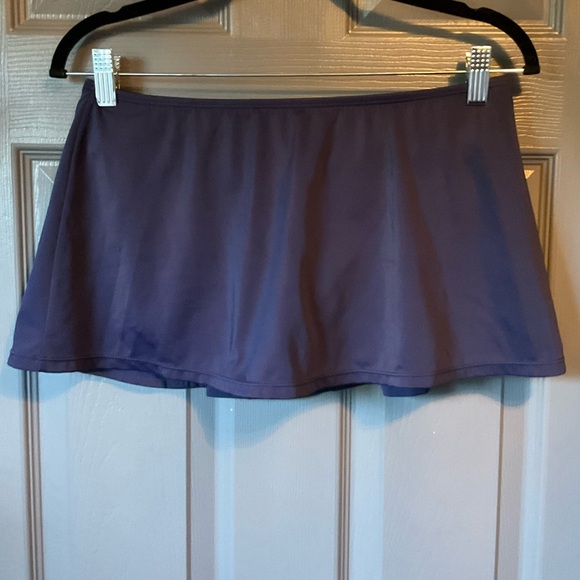 Jantzen Classics 12 (girls) navy bathing suit bottoms with attached skirt - Picture 2 of 3